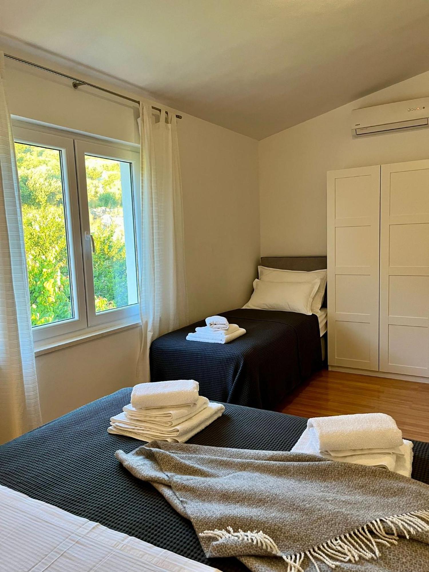 Apartments Curnic Jesenice  Kültér fotó